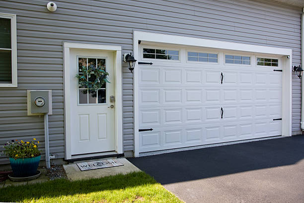 24/7 Emergency Garage Door Panel Replacement experts in Albuquerque, NM